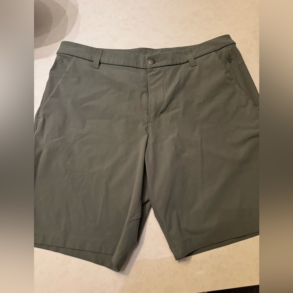 Lululemon Commission Shorts 7in inseam